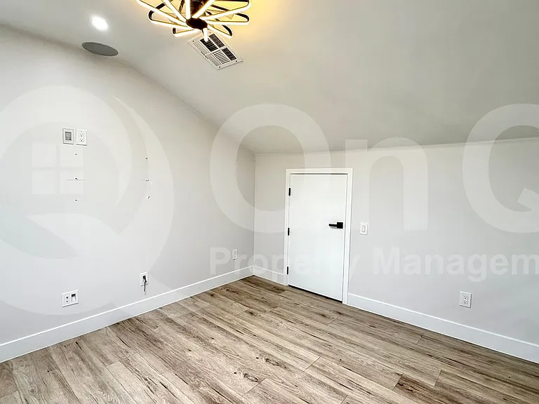 1029 E Garfield St #A — Photo 17