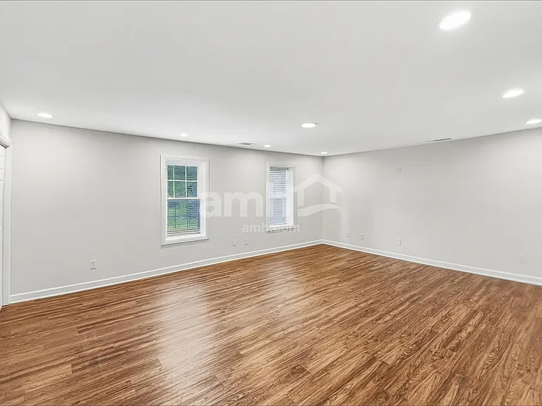 1772 N Oak Dr — Photo 7