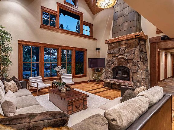 3rd image of 13123 Snowshoe Thompson Cir