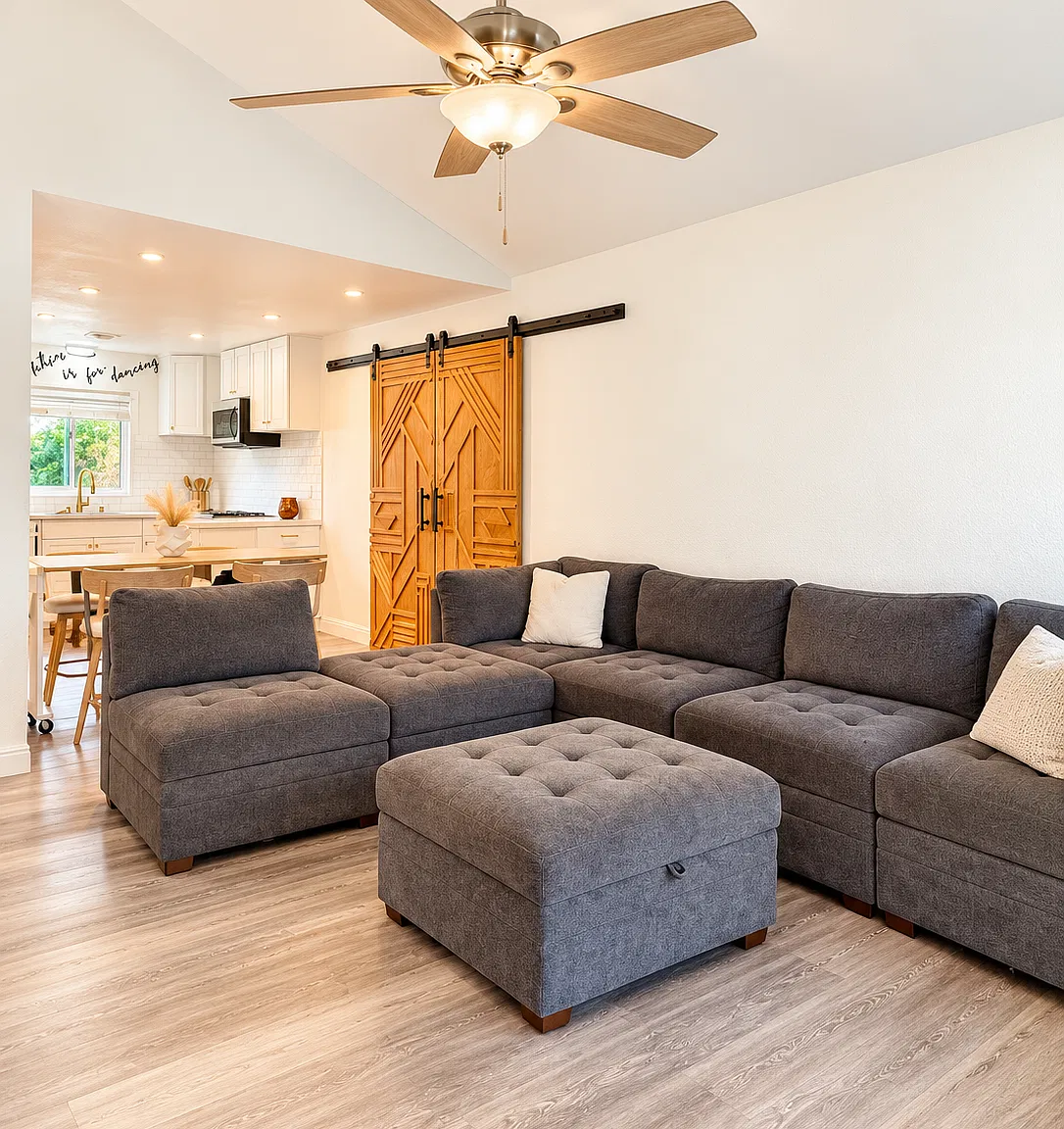 2 bed, 1111 sqft, $2,100 — Photo 3