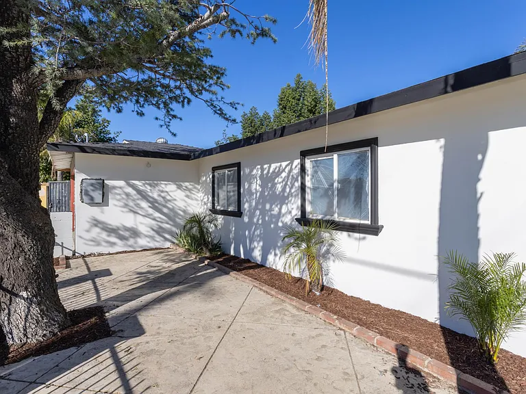 12675 Pierce St — Photo 5