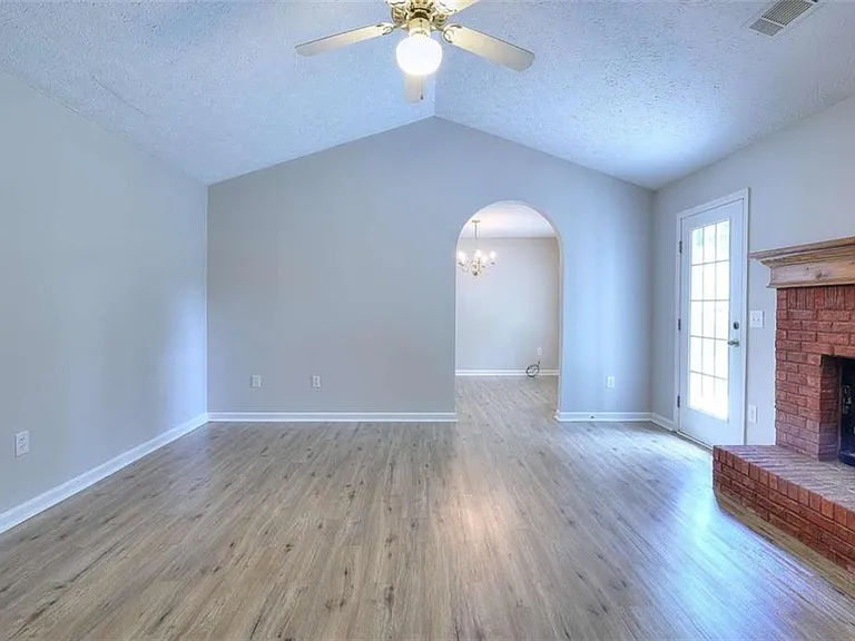 4160 Janel Ln — Photo 19