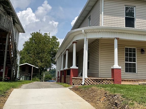 4th image of 822 Lamont St #2