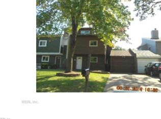 317 Sunflower Ct, Virginia Beach, VA 23454