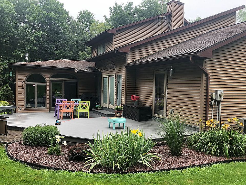 2nd image of 464 Woodland Dr