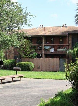 2nd image of 2625 Greenwood Dr