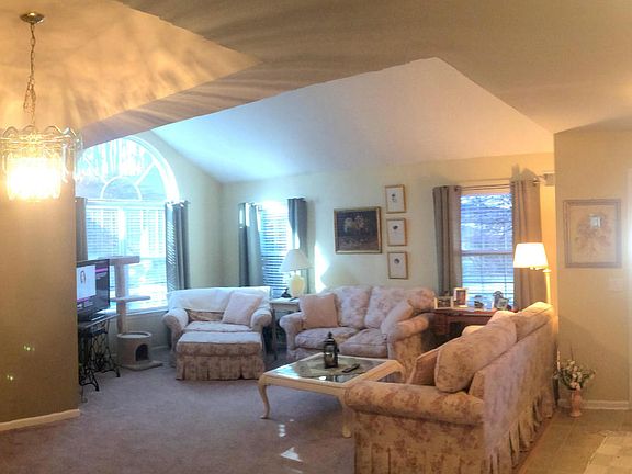 5th image of 2944 Crestview Ln