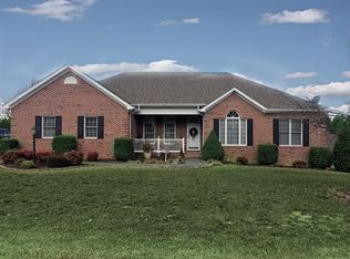 425 Century Ct, Wytheville, VA 24382