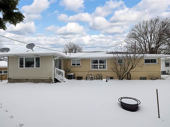 4th image of 2560 N Tracy Dr