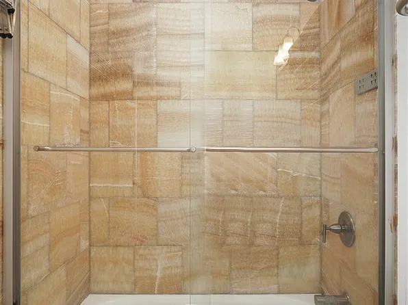 349 York Street image 12 of 13