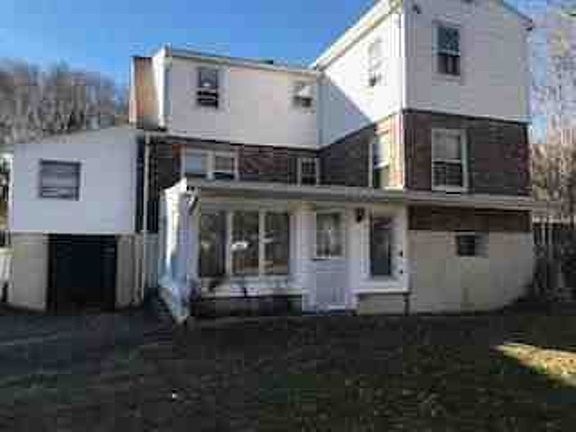 2nd image of 436 Glen St