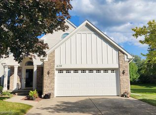 628 Eastway Cir, Lapeer, MI