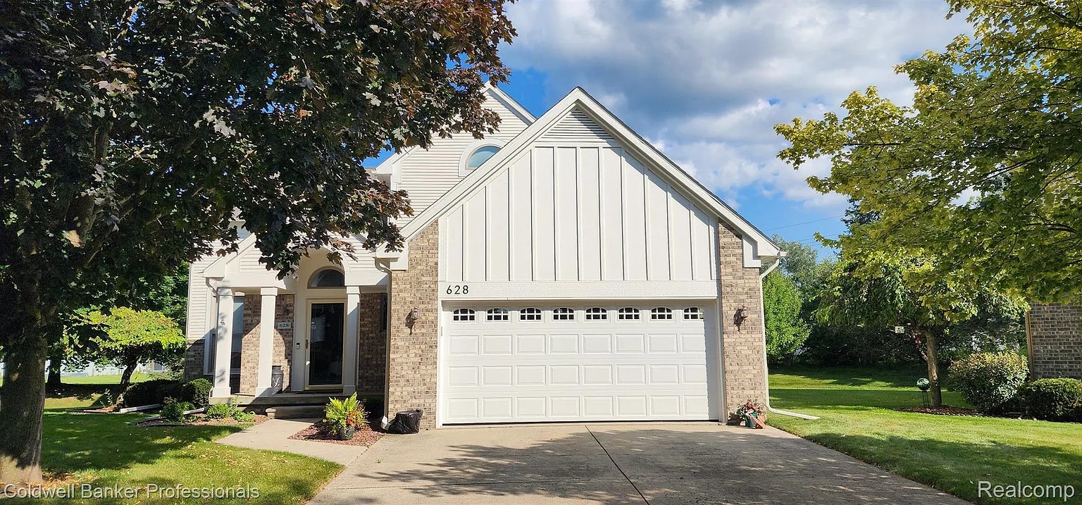 628 Eastway Cir photo 1