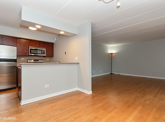 4th image of 101 E Janata Blvd APT 2A