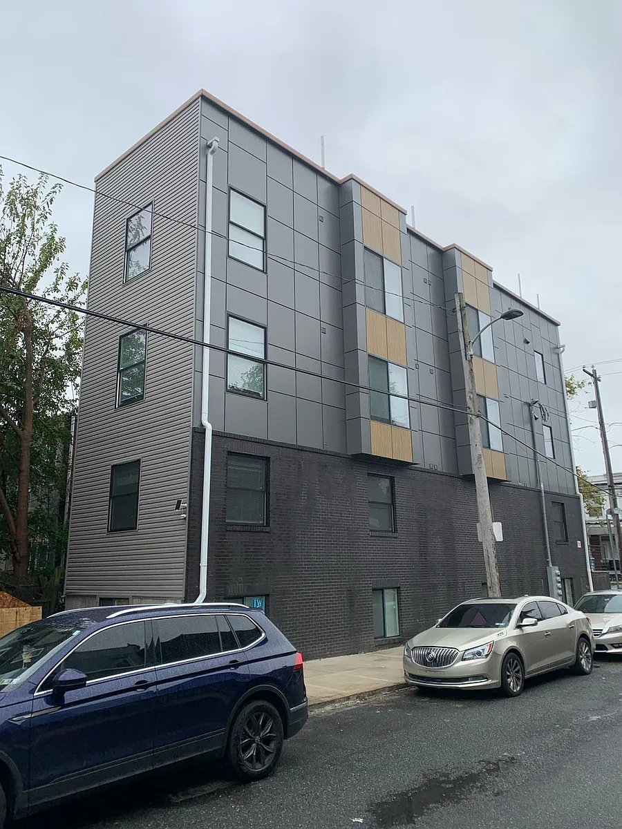 Building Photo - 213 S 53rd St #A