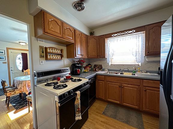 4th image of 5069 Lamb Dr