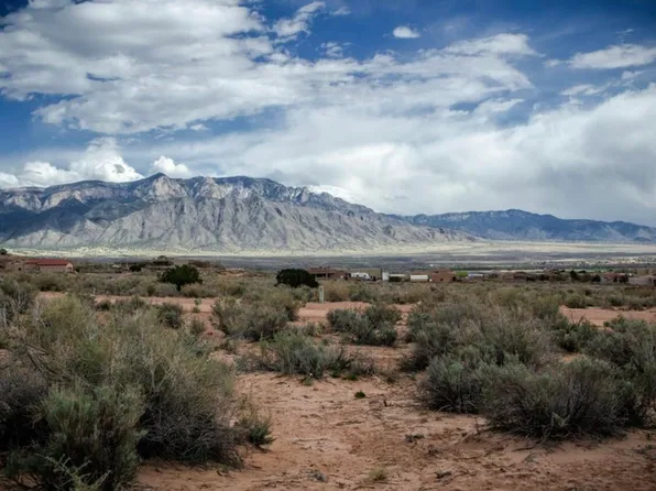 6325 La Paz Rd NE, Rio Rancho, NM 87144