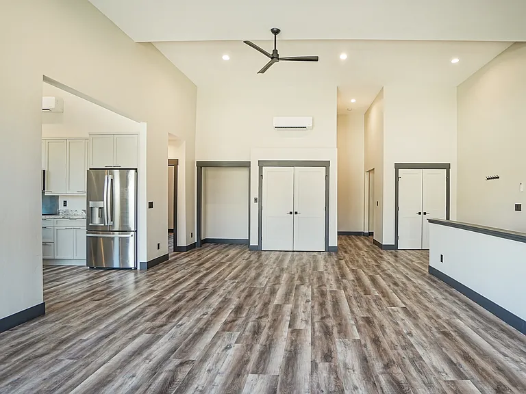 120 W 9th St #A — Photo 3