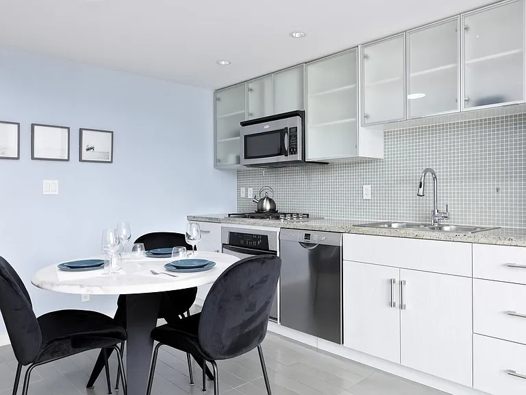 33 Smithe St #3207 — Photo 3