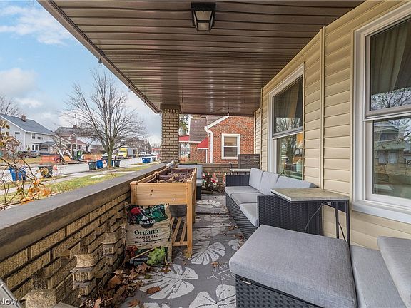 4th image of 2186 Bunts Rd