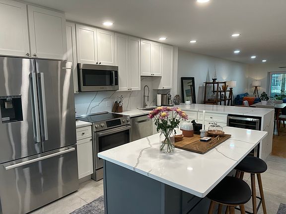 5th image of 1600 1st Ave W APT 102