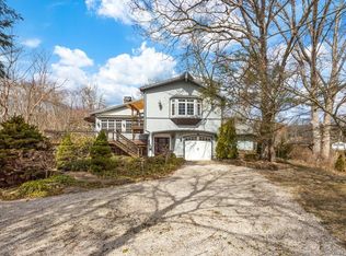 135-137 W Bridge St, Deep River, CT 06417