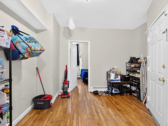 5th image of 324 Monroe St APT 6