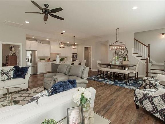 5th image of 2687 N Chapel Dr