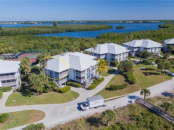 3rd image of 7442 Palm Island Dr Building 36
