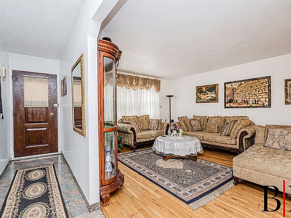 4th image of 2042 Ralph Ave APT 1