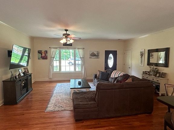 5th image of 1016 Owen Ct