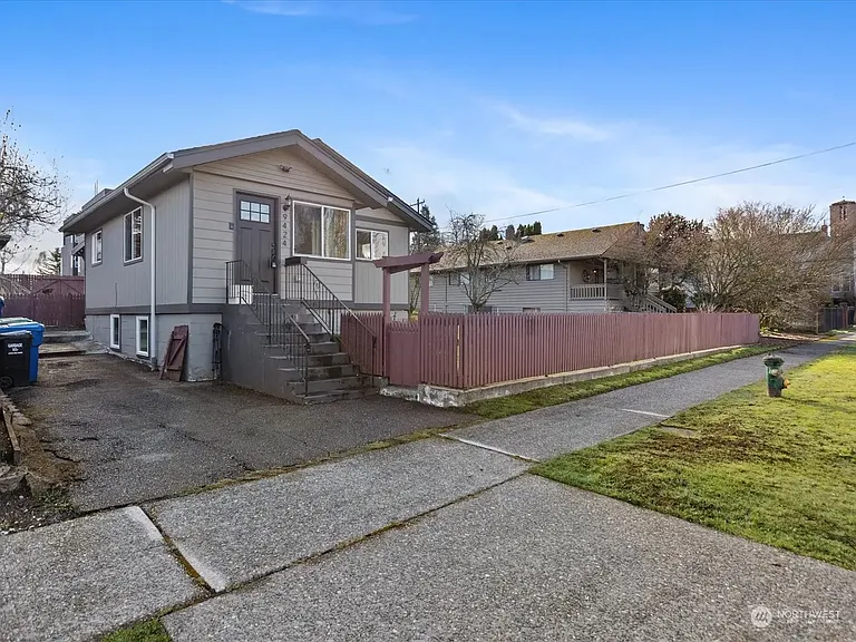 9424 20th Ave SW — Photo 32