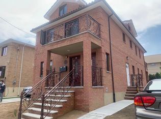 6922 165th St FLOOR 2, Fresh Meadows, NY 11365