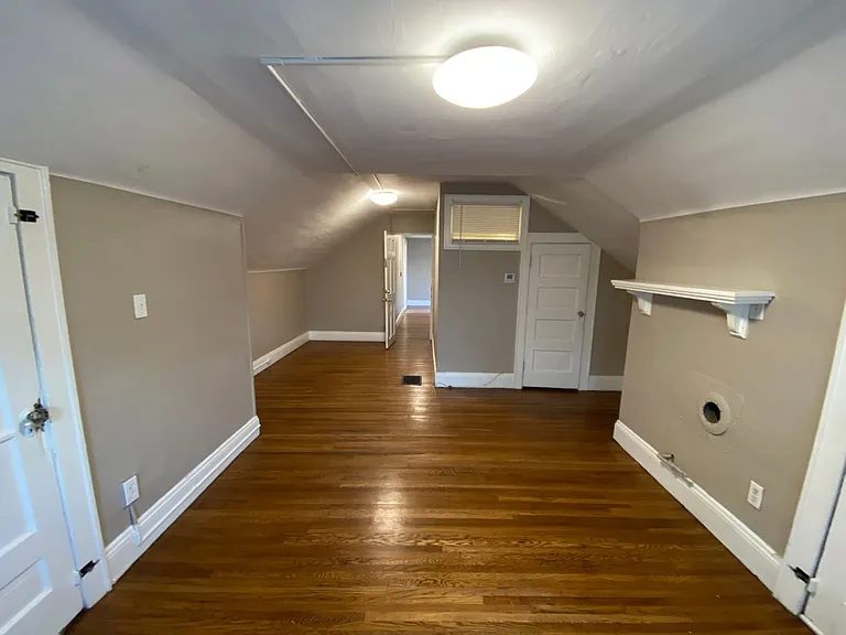 Highland St 1441-1443 CR — Photo 21