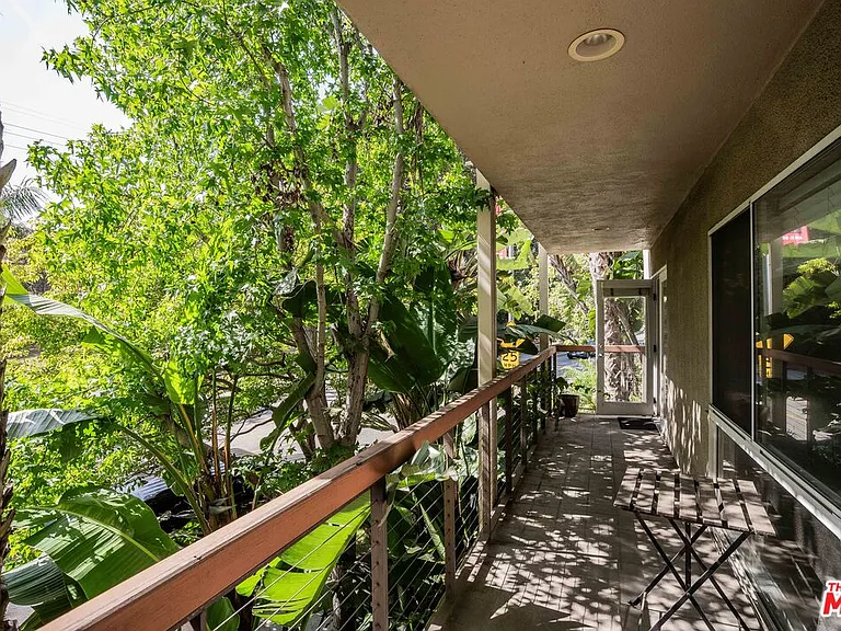 330 S Barrington Ave #210 — Photo 5