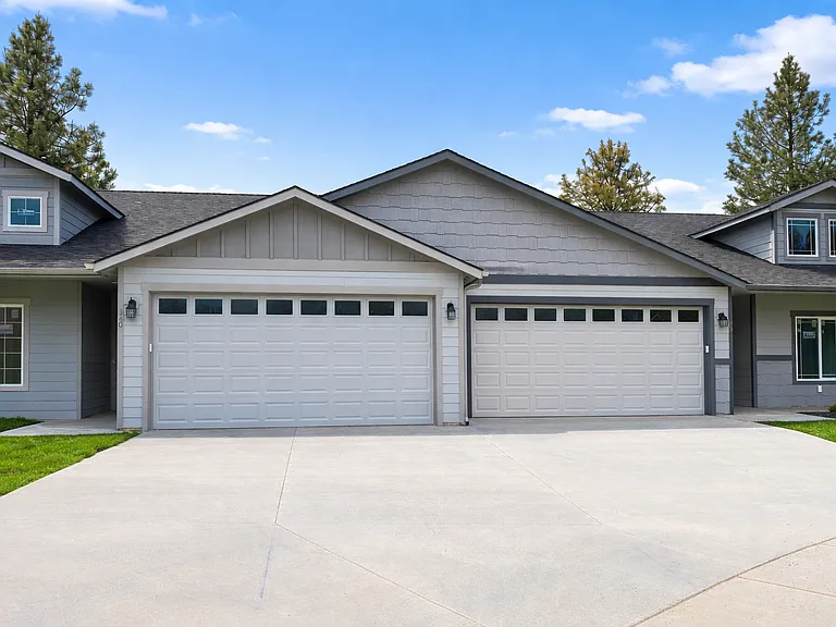 Maplewood Villas — Photo 17