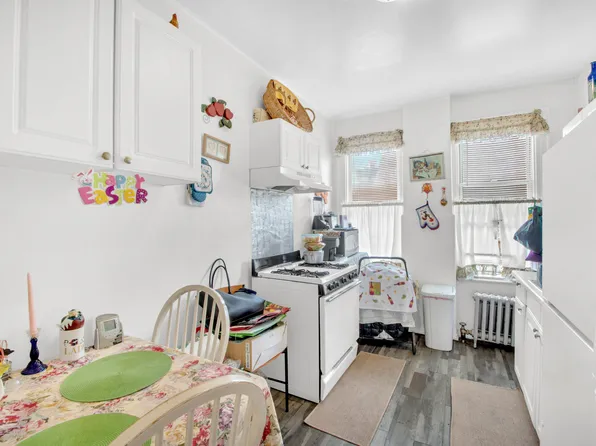 95-07 Cresskill Place image 21 of 21