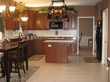 2nd image of 714 Magnolia Ln