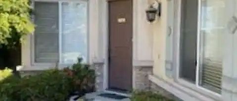 2nd image of 33076 Tivoli St