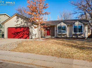 214 Saddlemountain Rd, Colorado Springs, CO 80919