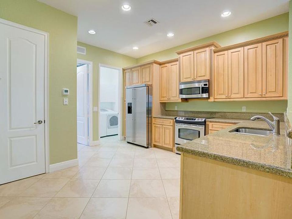 1st image of 5113 Artesa Way W