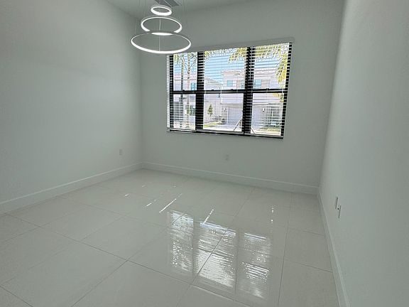 5th image of 20392 Estero Crossing Blvd