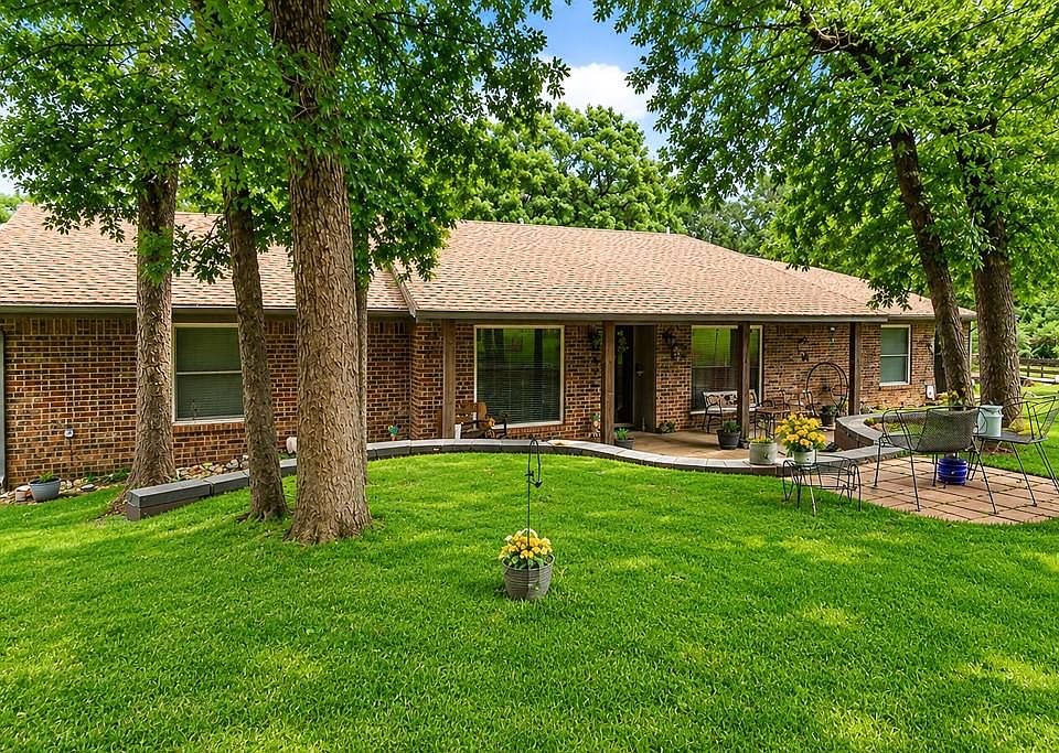 1st image of 3111 Shady Lane Dr