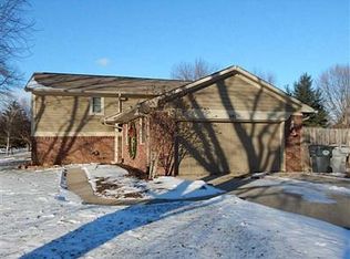 101 N Windsong Ln, Greenwood, IN