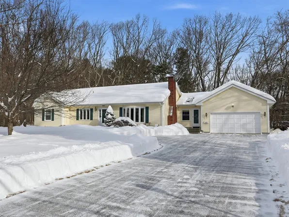 109 Westford St, Chelmsford, MA 01824