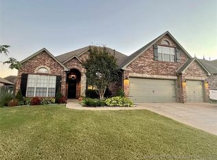 3132 E 143rd St S, Bixby, OK 74008
