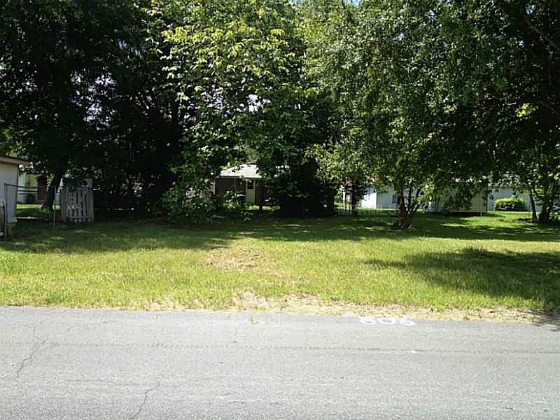 1st image of 806 W 13th St