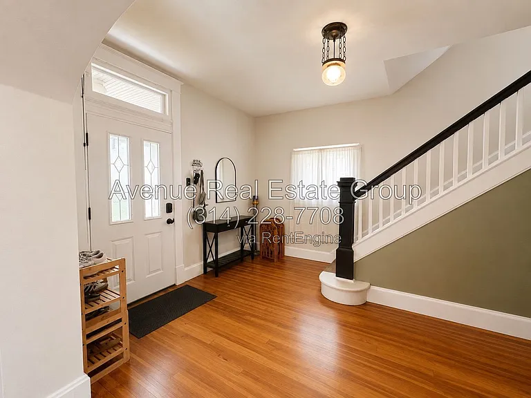 6575 Scanlan Ave — Photo 2