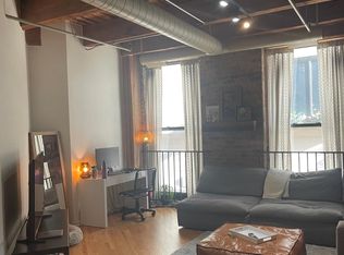 225 W Huron St APT 319, Chicago, IL