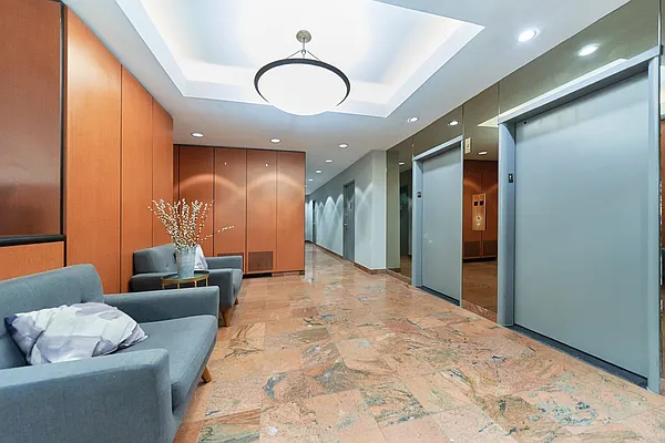 Rented by Keller Williams NYC | media 29